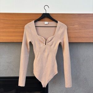 NWOT ABERCROMBIE & FITCH Long Sleeves Bodysuit , Size S